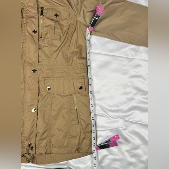 Michael Kors Tan Beige Jacket Excellent Condition - Size: SM - 77E5300M32 - Picture 15 of 16